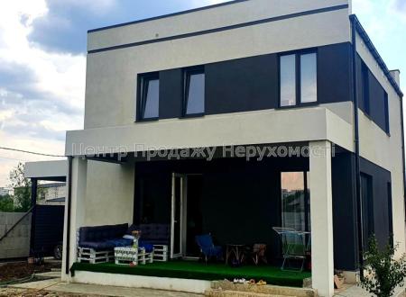 Продам 2-поверховий будинок