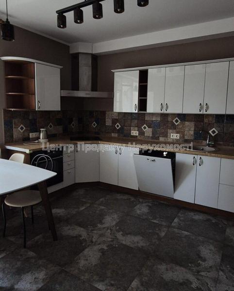 Продам 3-кімнатну квартиру