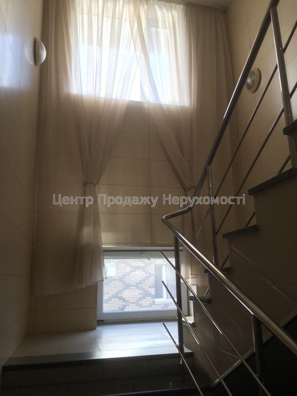 Фото Здам офіс на Пушкінській біля метро10