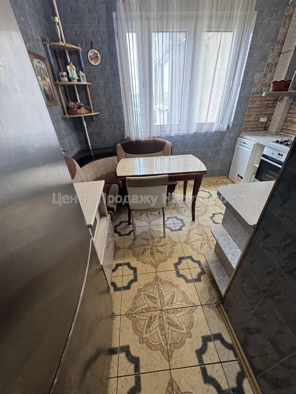 Фото Продається 3-кімнатна квартира у Харкові. Салтівка3