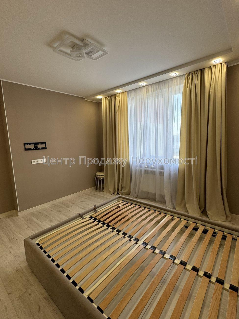 Фото Продаж 2-кімнатної квартири в ЖК 