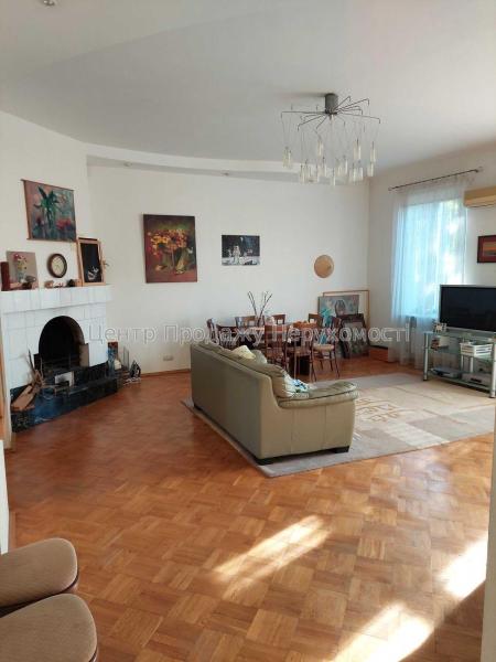 Продам 4-кімнатну квартиру