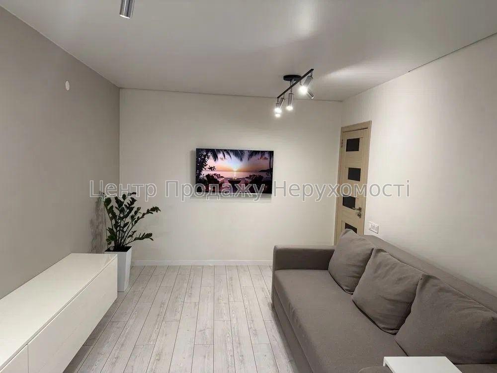 Фото R8 Продам 2-кімнатну квартиру з євроремонтом на Зерновій2