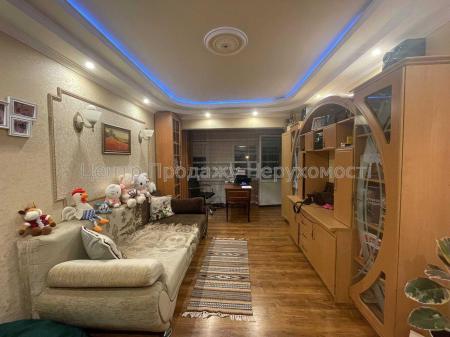 Продам 3-кімнатну квартиру