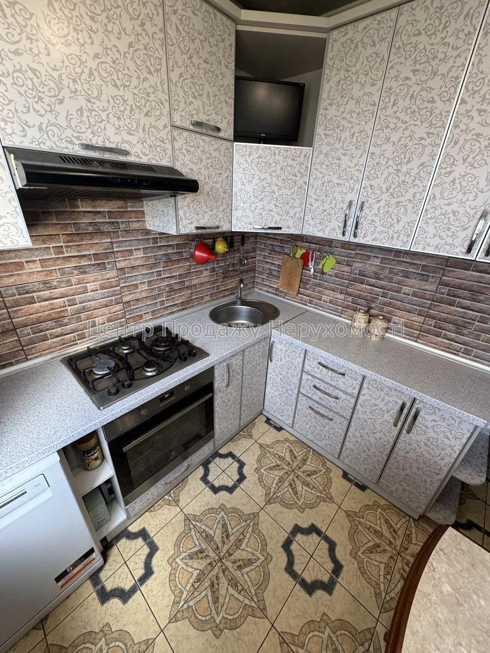 Фото Продається 3-кімнатна квартира у Харкові. Салтівка2