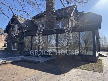 Продам 2-поверховий будинок