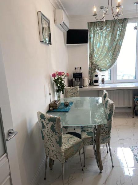 Продам 2-кімнатну квартиру, ЖК Crystal Avenue