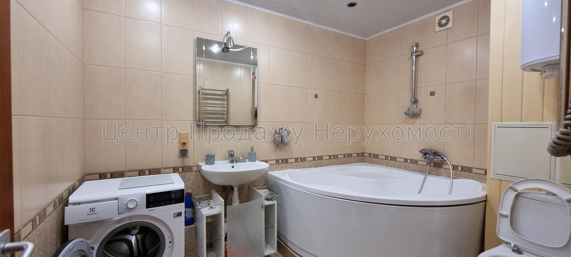 Фото Продаж 3 к квартира, Олексіївка, Л. Свободы 316