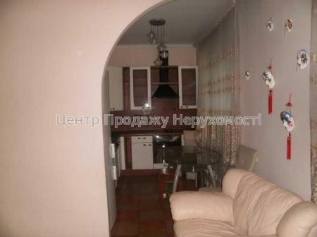 Продам 3-кімнатну квартиру
