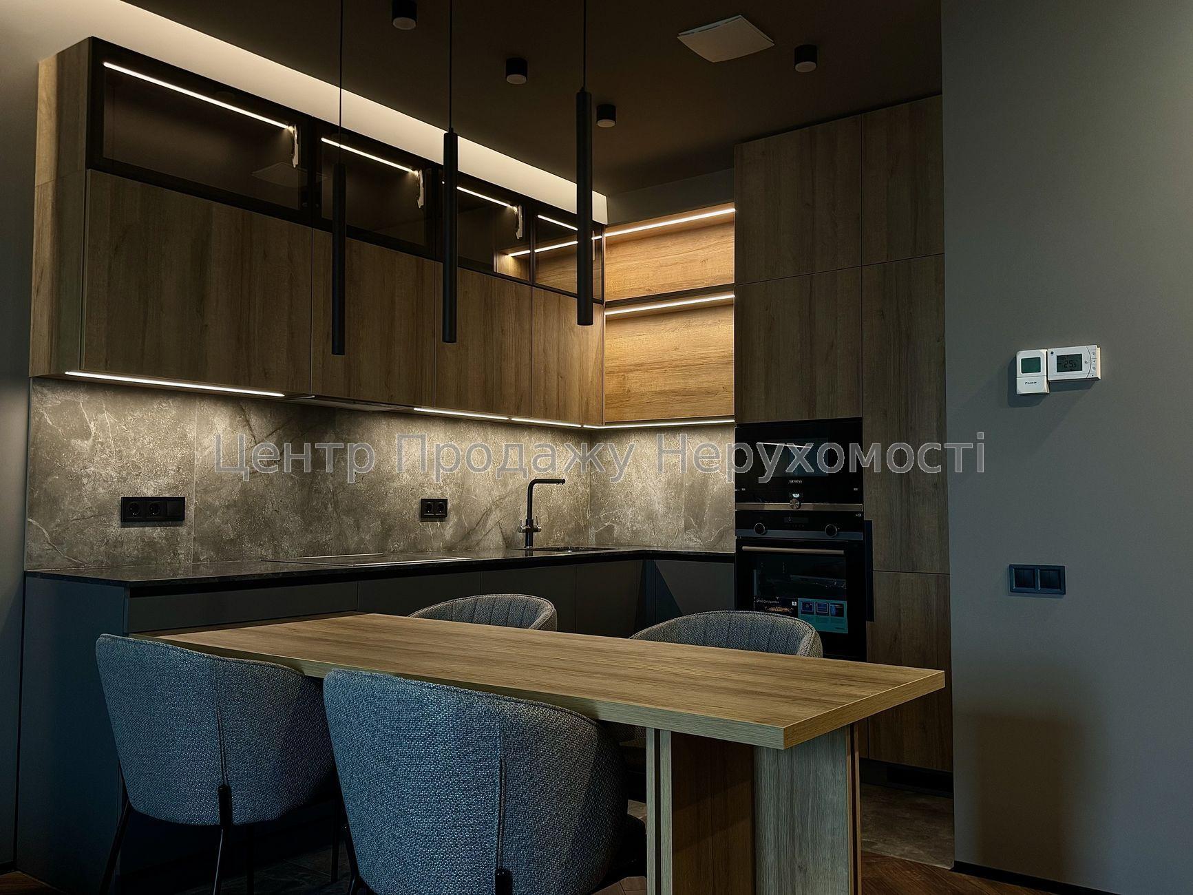 Фото Продаж квартири4