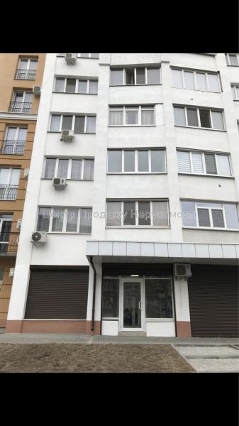 Продам приміщення вільного призначення