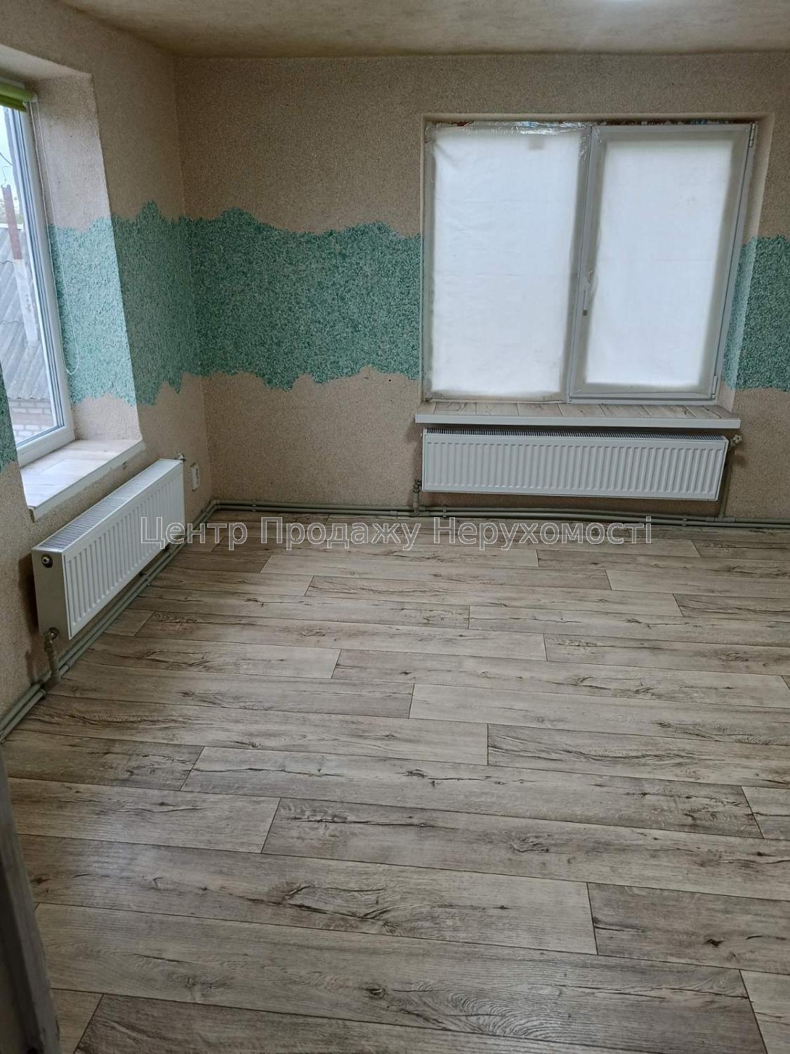 Фото Будинок для великої родини на мальвоничій околиці Харкова К818