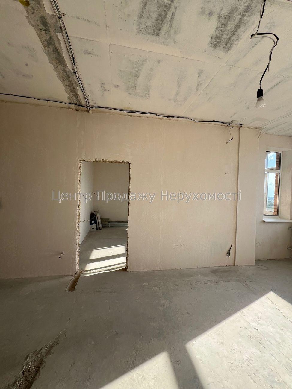 Фото Продаж квартири 3 кімн. 13/15 пов. 140 м², Київ15