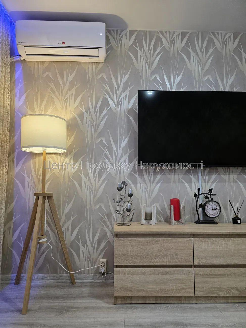 Фото Продаж 1-кімнатної квартири з ремонтом, ІВ14