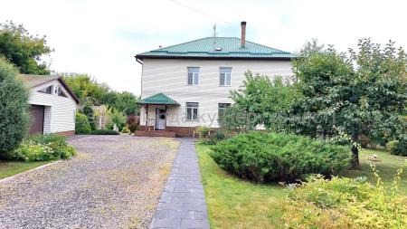 Продам 2-поверховий будинок