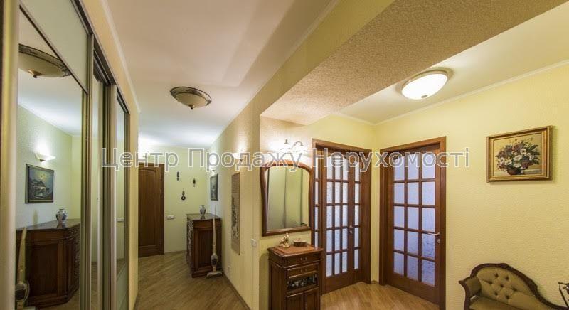 Фото Продаж квартири10