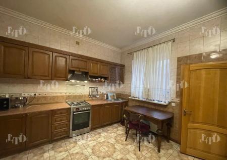 Продам 2-этажный дом