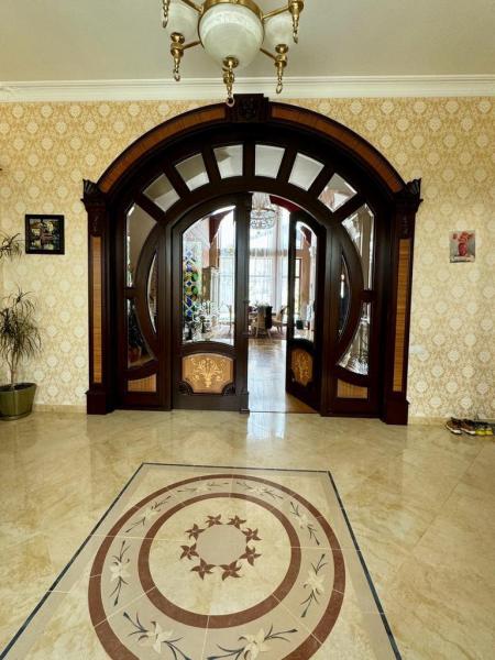 Продам 2-поверховий будинок