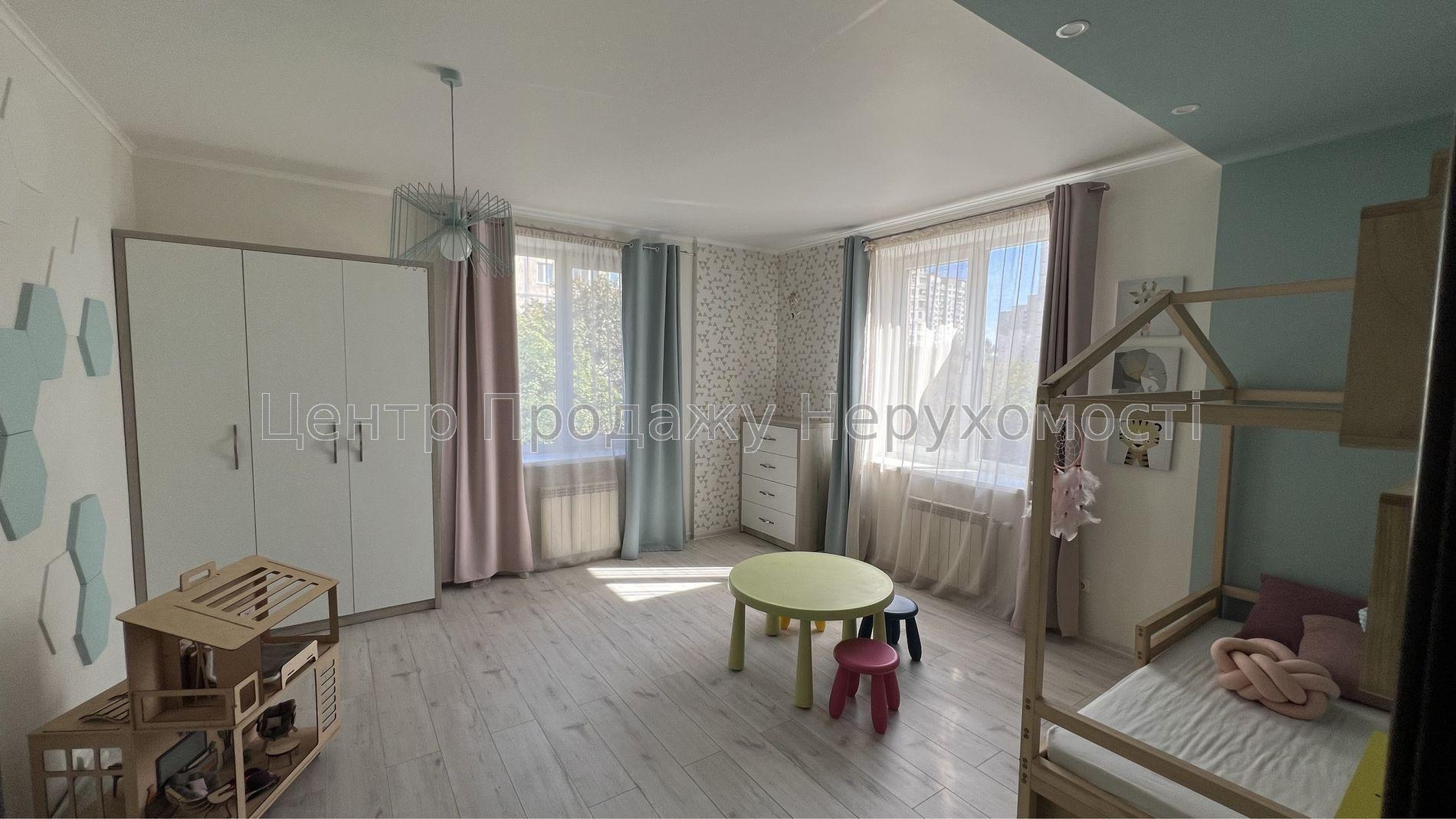 Фото Продаж 3-кімнатної квартири в Києві12