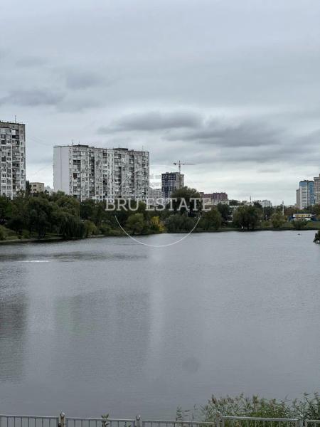 Продам 3-кімнатну квартиру