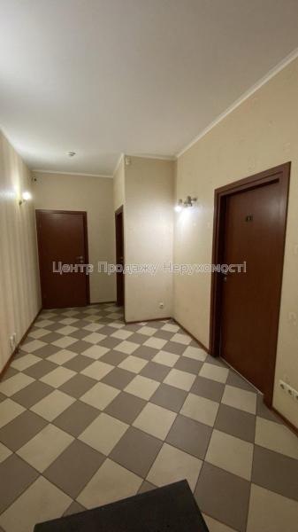 Продам офісне приміщення