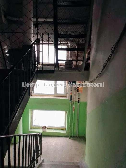 Фото Продається трьохкімнатна квартира в Харкові. Салтівка12