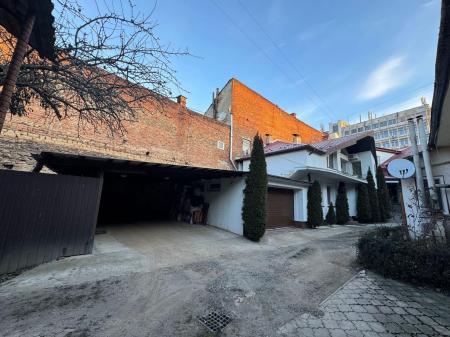 Продам 2-поверховий будинок