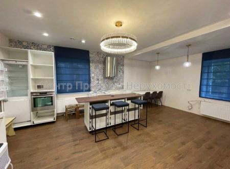 Продам 2-поверховий будинок