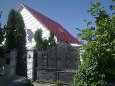 Продам 2-этажный дом