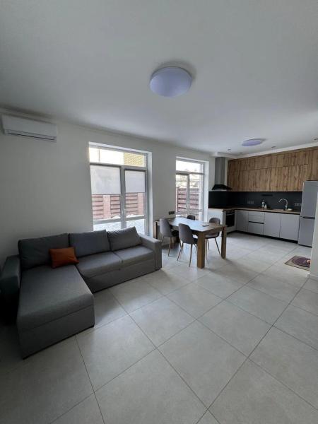 Здам 2-поверховий будинок