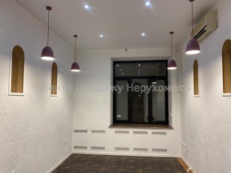 Продам приміщення вільного призначення