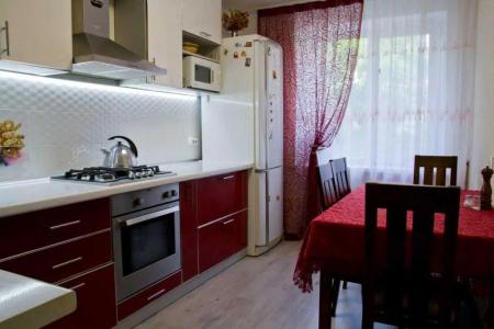 Продам 4-комнатную квартиру