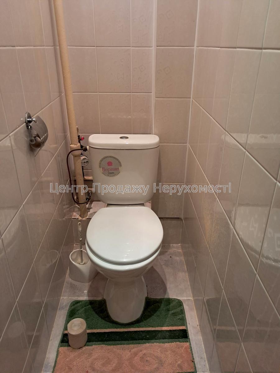 Фото Продам 1-кімнатну на Троєщині11