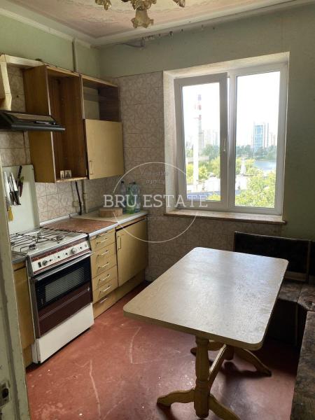 Продам 3-кімнатну квартиру