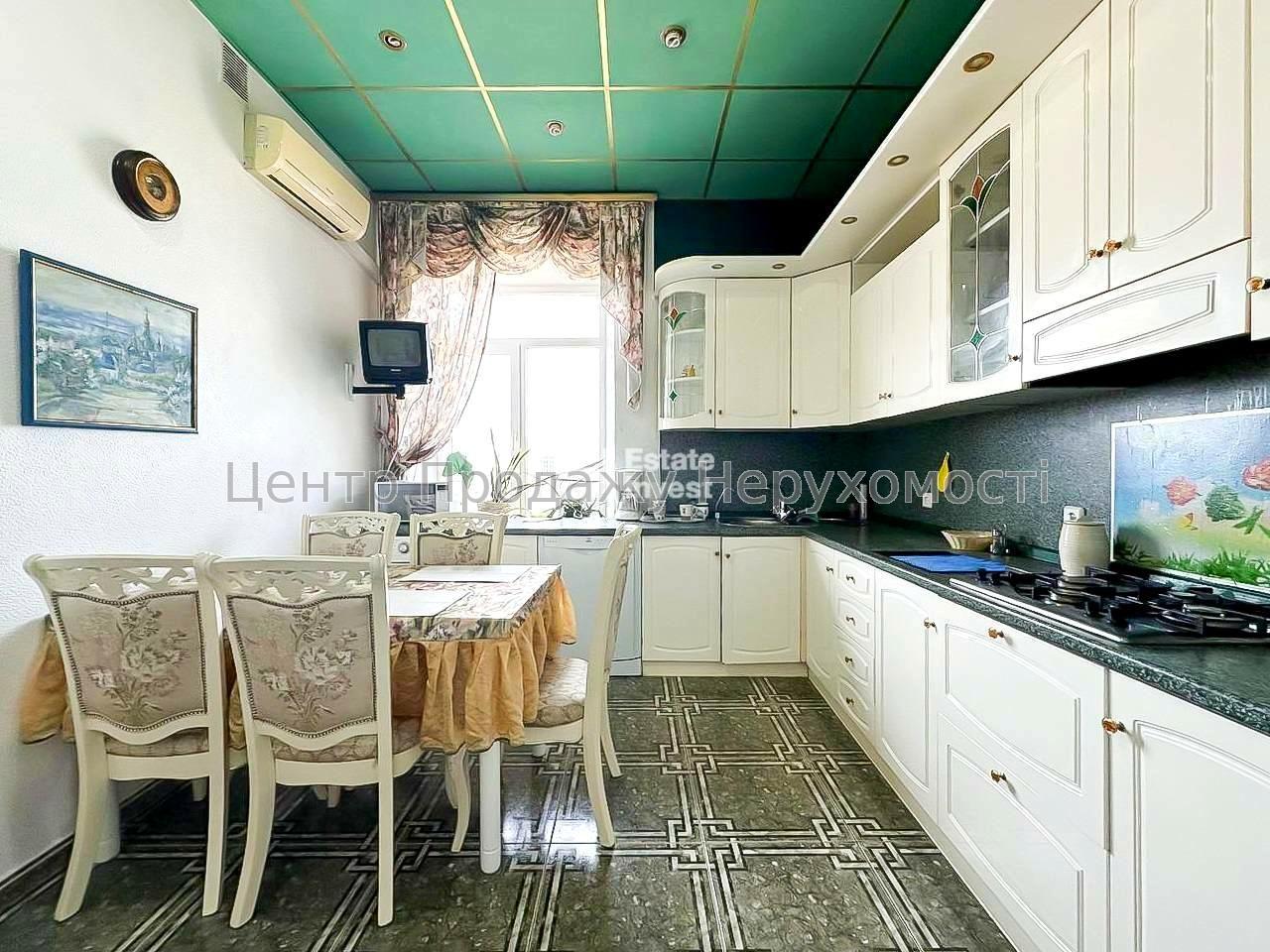 Фото Продам 3 кімн. квартиру на вул. Євгена Котляра10