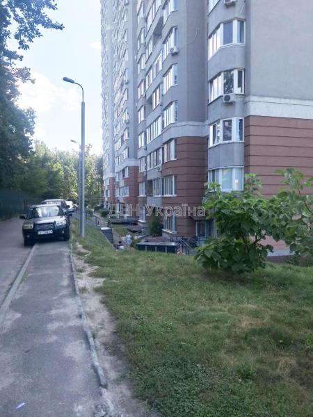 Продам приміщення вільного призначення