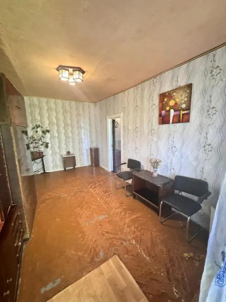 Продам 2-кімнатну квартиру
