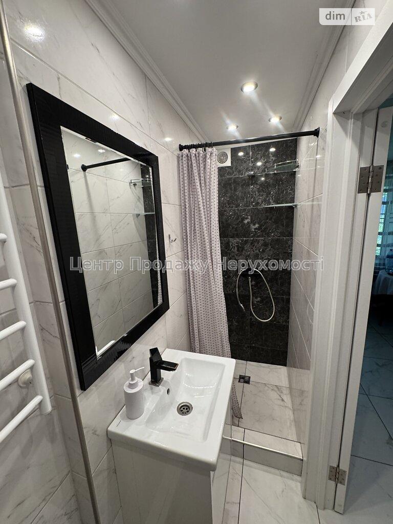 Фото Продаж квартири4