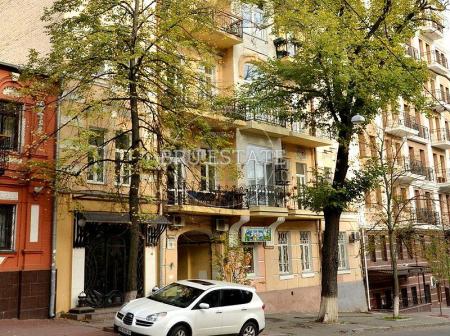 Продам 4-комнатную квартиру