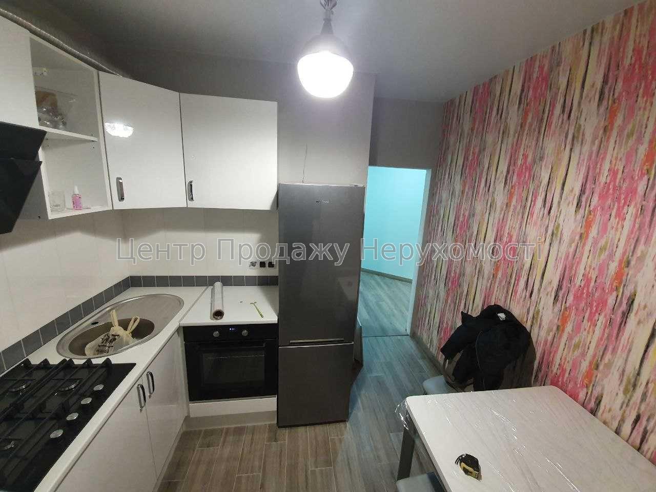 Фото Продаж квартири з сучасним ремонтом в 10 хвилинах від метро9