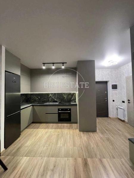 Продам квартиру-студію