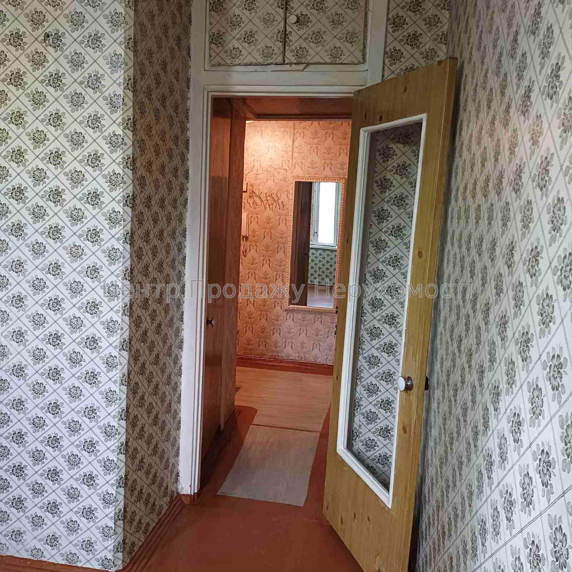 Фото R8 Продам 1к квартиру біля метро Спортивна4