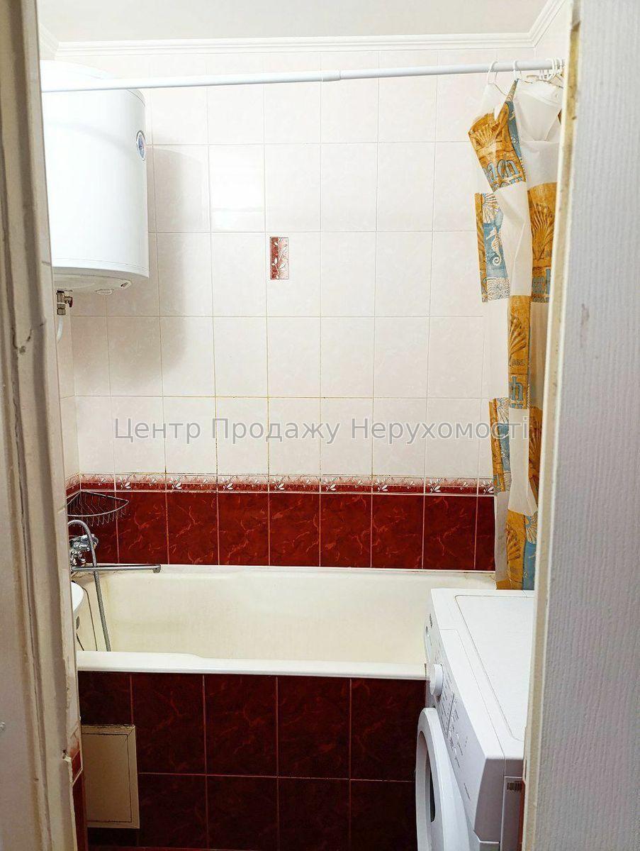 Фото Продам 1-кімнатну квартиру в гарній локації на Кікабідзе ІВ6
