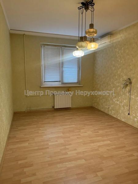 Продам 3-кімнатну квартиру