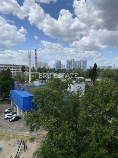 Продам 3-кімнатну квартиру