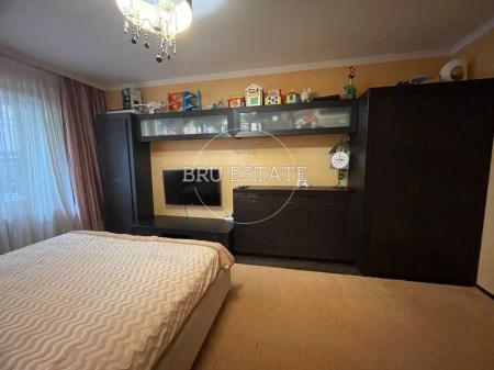 Продам 2-кімнатну квартиру