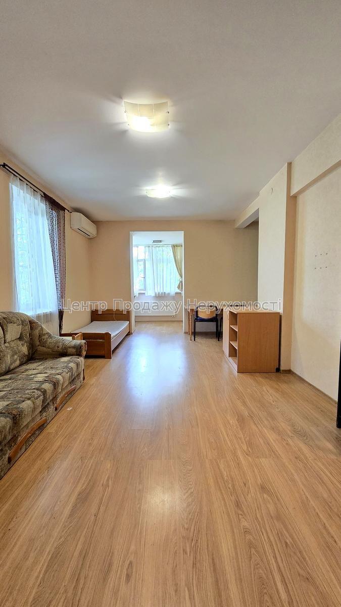 Фото Продам велику 2к квартиру, Девев'янко Q83