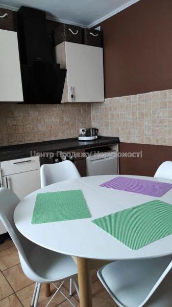 Продам 4-кімнатну квартиру в новобудові