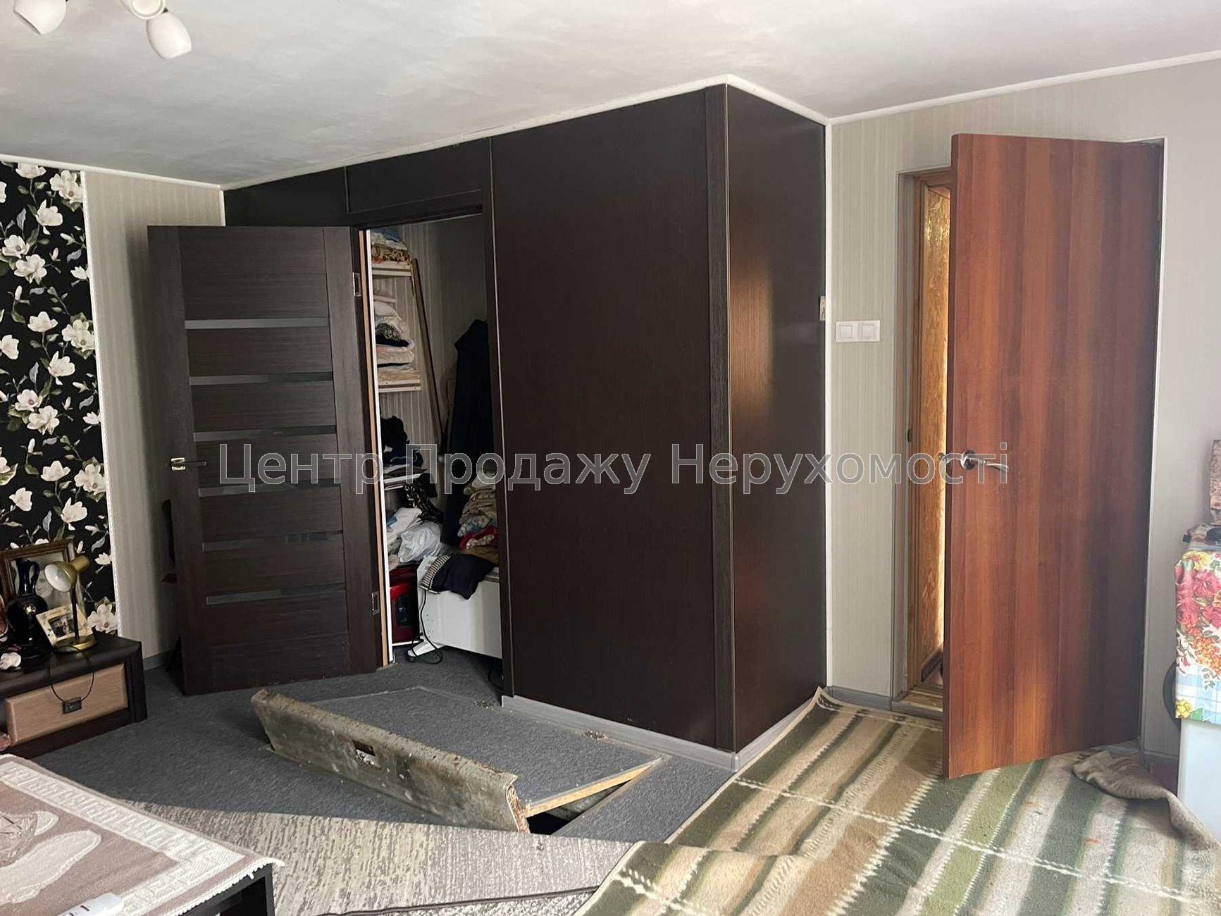 Фото Будинок з ремонтом та зручностями - м. Київська пішки20