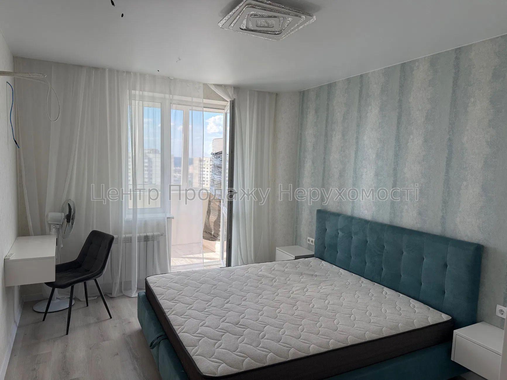 Фото Продаж 3-кімнатної квартири в ЖК 